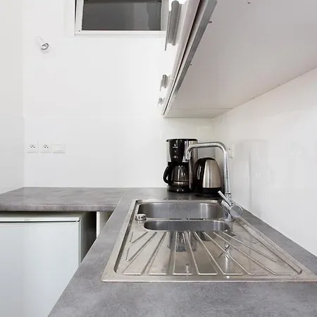 1 Bedroom Апартаменты *